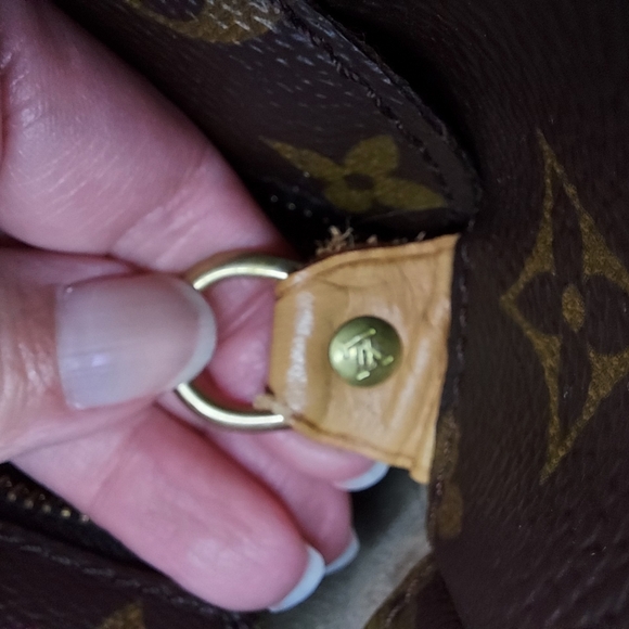 Louis Vuitton Monogram Luco Tote - Picture 11 of 16